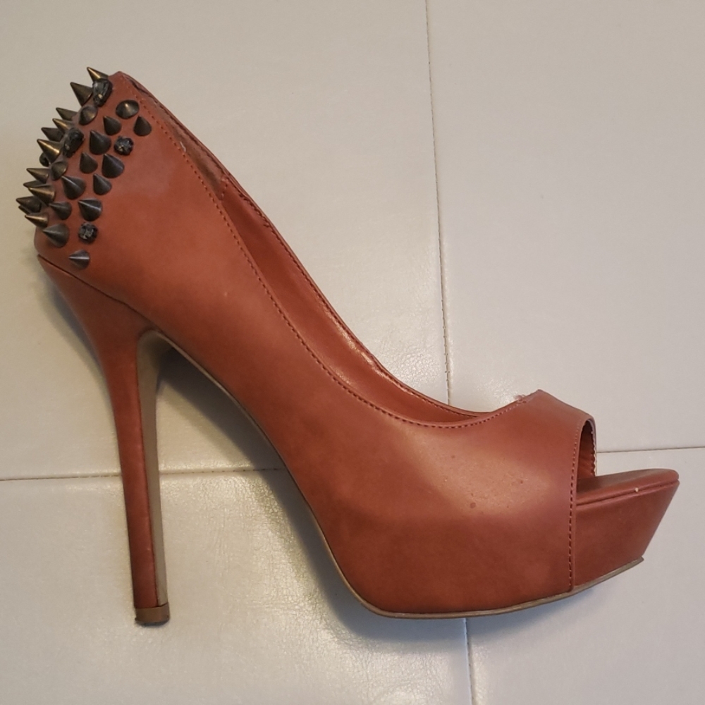 Bakers spiked heels